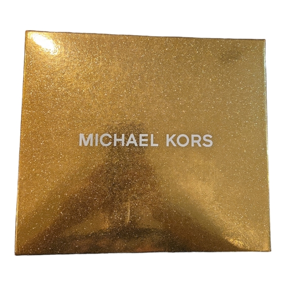 Michael Kors 6-IN-1 Reversible Belt Set - Picture 4 of 4